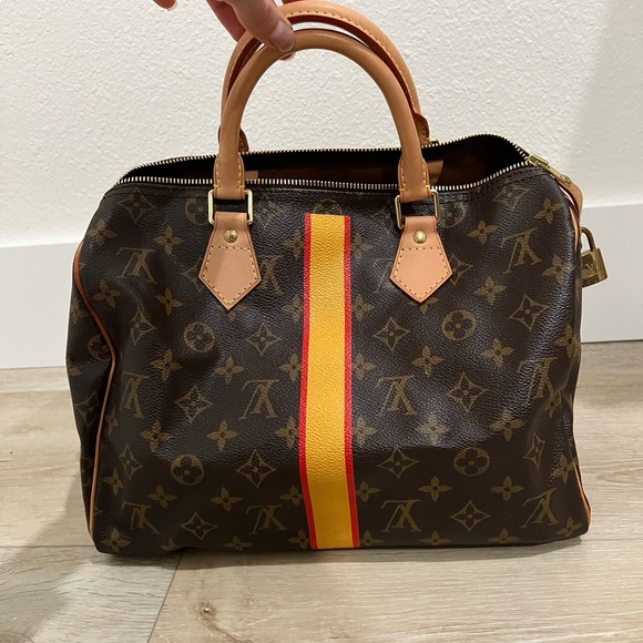 Louis Vuitton purse - Picture 7 of 8